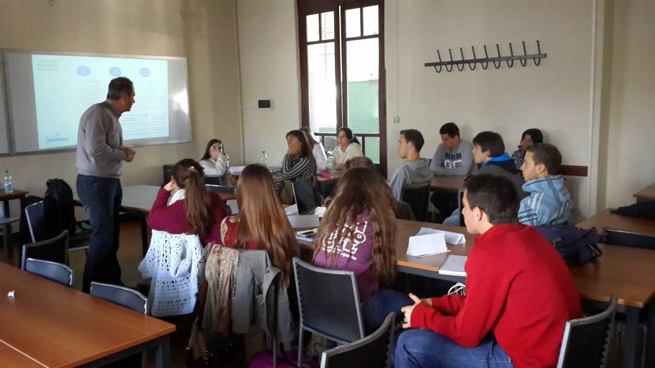 How to train in education